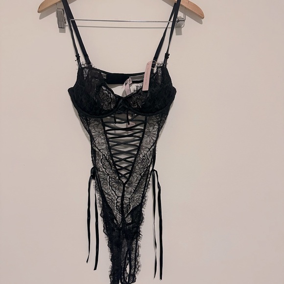 NWT Victoria's Secret Unlined Wicked High Leg Lace Up Teddy, Women's Lingerie - Picture 3 of 8